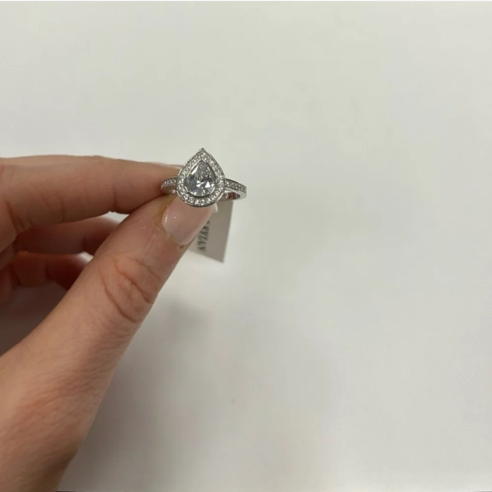 🤍▪️Suzy Levian▪️ White Cubic Zirconia Sterling Silver Engagement Ring  Size 7